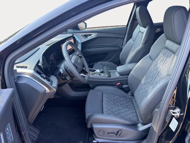 Audi Q4 SUV e-tron quattro performance 340PS