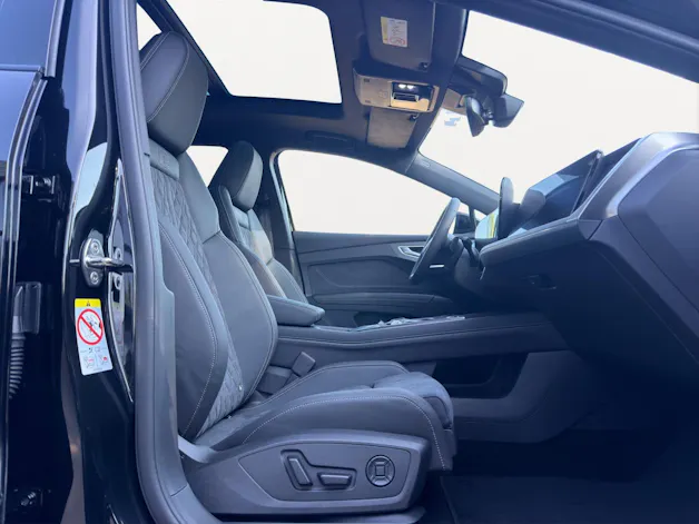 Audi Q4 SUV e-tron quattro performance 340PS