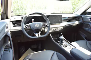 MG HS 1.5 T HEV Luxury