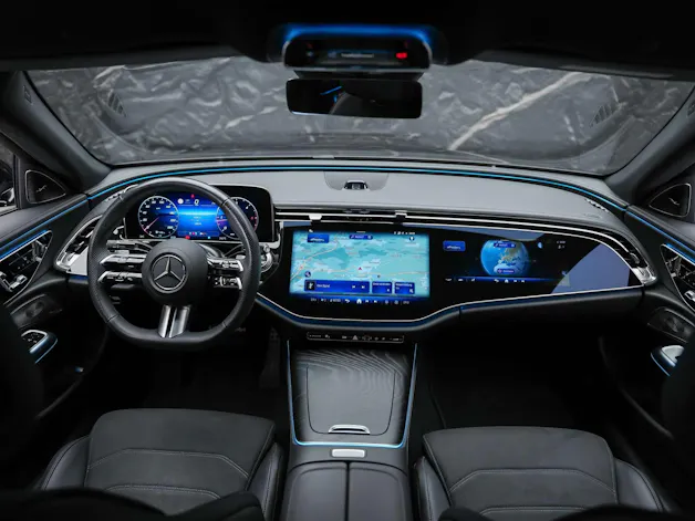 Mercedes-Benz E 220 d 4Matic 9G-Tronic *Werksgarantie*Superscreen*Burmester Soundsystem*360° Kamera*
