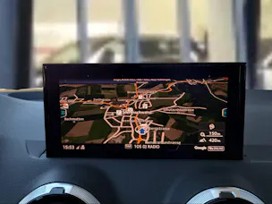 Audi Q2 40 TFSI S line Attraction quattro S-tronic Daytonagrau Perleffekt