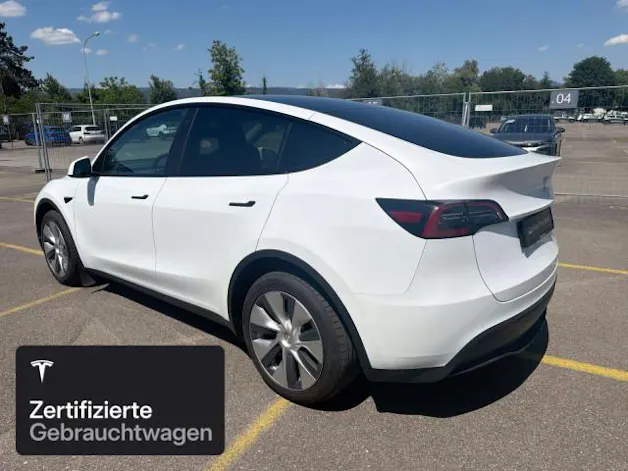 Tesla Model Y Long Range AWD