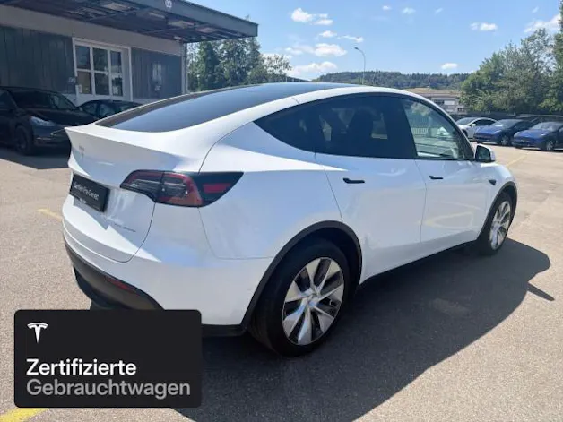 Tesla Model Y Long Range AWD