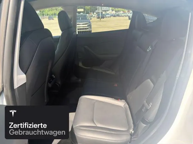 Tesla Model Y Long Range AWD