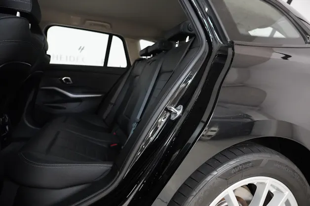 BMW 320d xDrive 48V Touring Steptronic