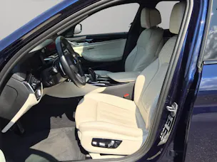 BMW M550i xDrive Steptronic