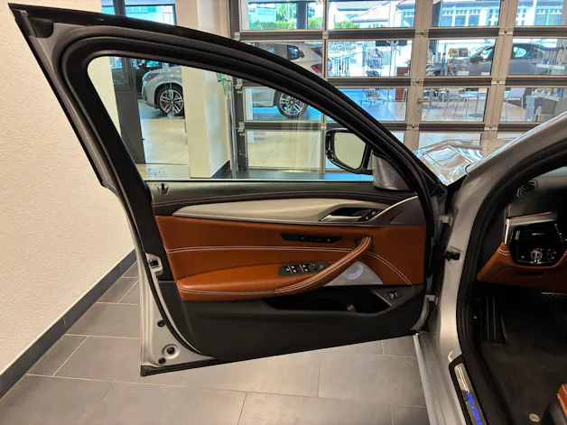 BMW Alpina BMW-ALPINA B5 Touring 4.4 Biturbo 4x4