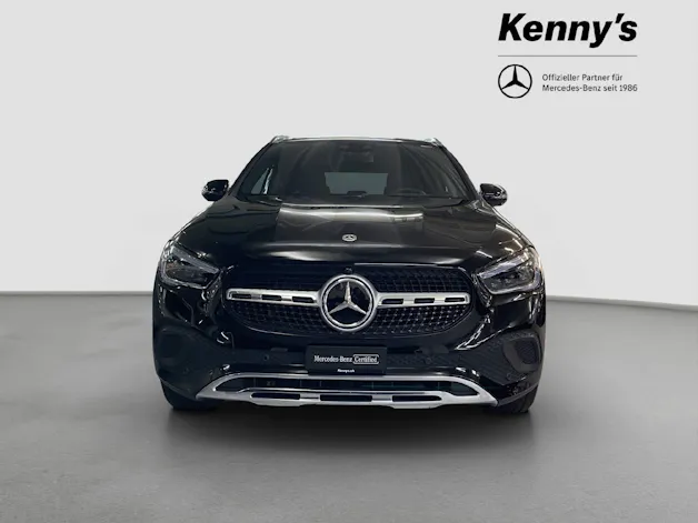 Mercedes-Benz GLA 200 Progressive 4MATIC