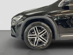 Mercedes-Benz GLA 200 Progressive 4MATIC