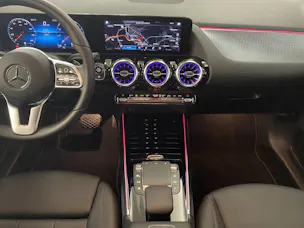 Mercedes-Benz GLA 200 Progressive 4MATIC