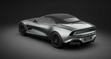 https://vehicle.imgix.net/4410246/08864fff-3616-49d2-9cba-c71fad275f48.jpg