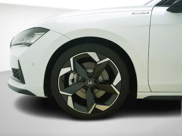 Škoda Superb 2.0 TDI Sportline 4x4 DSG