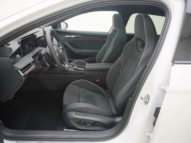 Škoda Superb 2.0 TDI Sportline 4x4 DSG