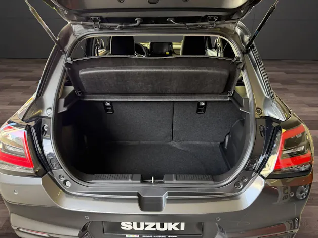 Suzuki Swift 1.2 Sakura Hybrid