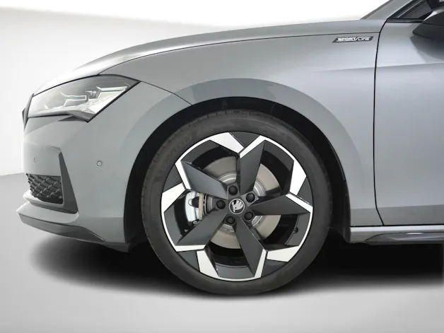 Škoda Superb 2.0 TDI Sportline 4x4 DSG