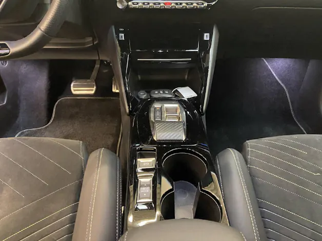 Peugeot 208 1.2 Hybrid 145 GT