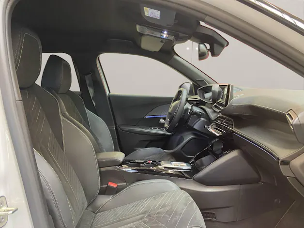 Peugeot 2008 1.2 Hybrid 145 GT