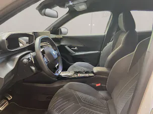 Peugeot 2008 1.2 Hybrid 145 GT