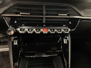 Peugeot 2008 1.2 Hybrid 145 GT