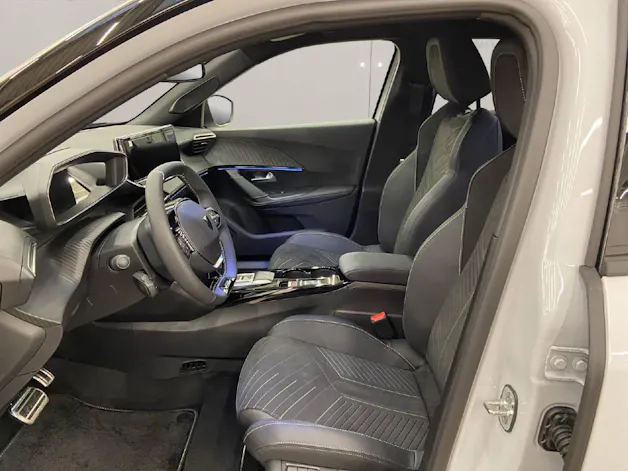 Peugeot 2008 1.2 Hybrid 145 GT
