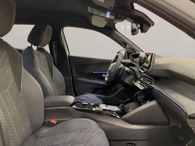 Peugeot 2008 1.2 Hybrid 145 GT