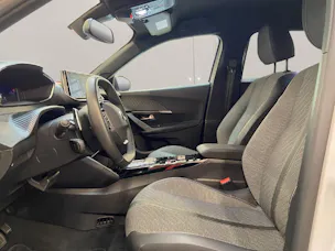 Peugeot 2008 1.2 Hybrid 145 Allure