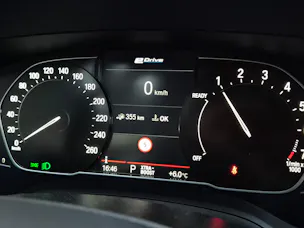 BMW 330e x DriveTouring Steptronic