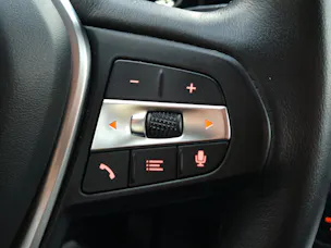 BMW 330e x DriveTouring Steptronic