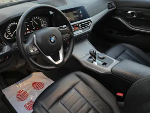 BMW 330e x DriveTouring Steptronic