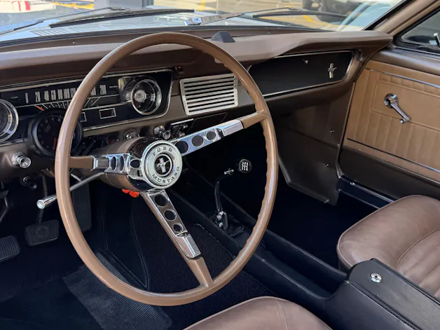FORD V8 Fastback 302