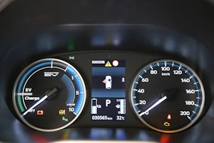 Fahrzeugbild MITSUBISHI Eclipse Cross 2.4 PHEV Intense 4x4