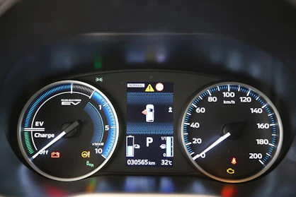 MITSUBISHI ECLIPSE CROSS 11