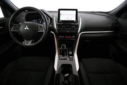 MITSUBISHI ECLIPSE CROSS 8