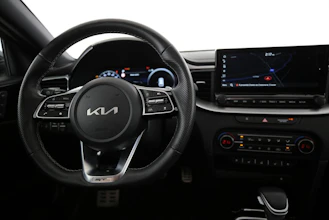 https://vehicle.imgix.net/4410420/5ea8810f-cb23-445d-a05a-6d9d39760129.jpg