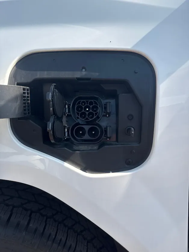 Toyota Hilux Double Cab.-Pick-up 59KWh Comfort