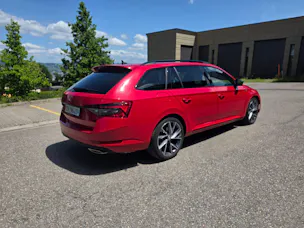 SKODA Superb Combi 2.0 TSI 280 SportLine 4x4 DSG