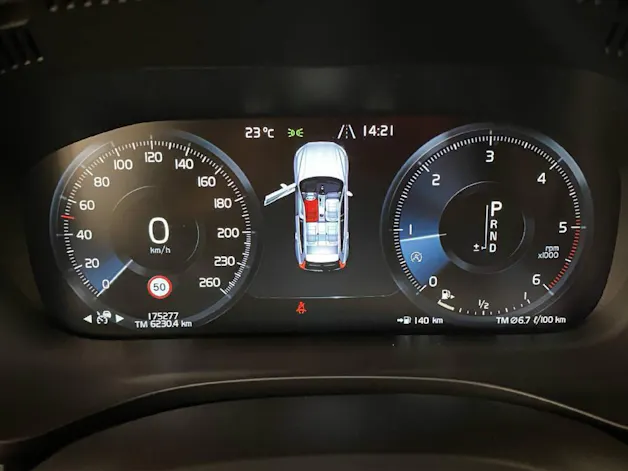 Volvo XC60 2.0 D4 R-Design AWD