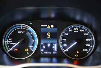 https://vehicle.imgix.net/4410459/96284cee-321c-4b3c-b7c8-96776d4b7b4d.jpg