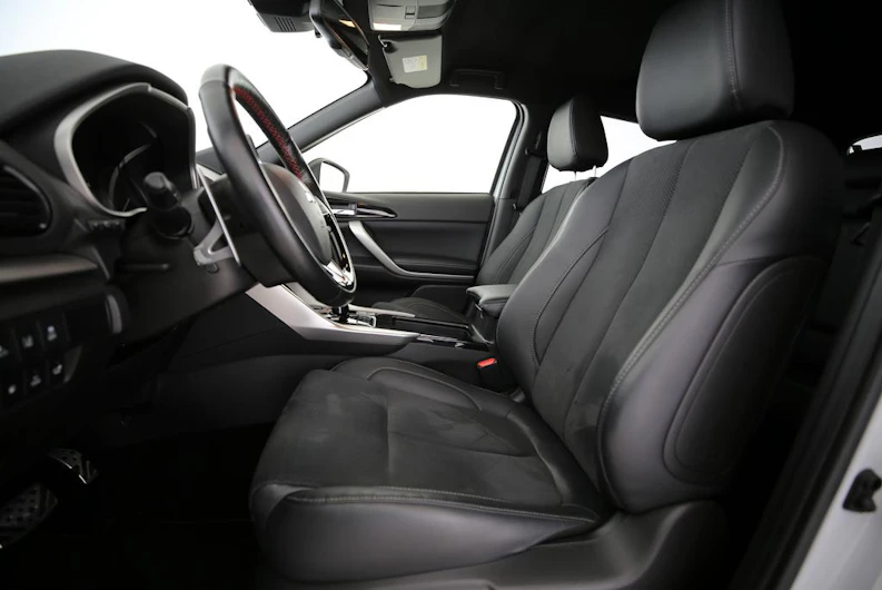 Fahrzeugbild MITSUBISHI ECLIPSE CROSS