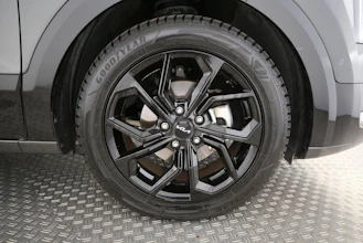 https://vehicle.imgix.net/4410465/91aea68b-6ce3-47ee-ac6e-c4260168cb5b.jpg