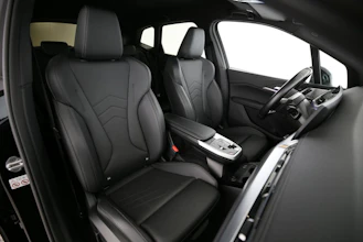 https://vehicle.imgix.net/4410473/42d5b89e-1d1a-43e2-a663-c48a20530a65.jpg