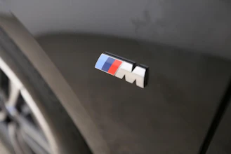 https://vehicle.imgix.net/4410473/5e745928-8329-4ae6-9ba8-fd92a56aa58e.jpg