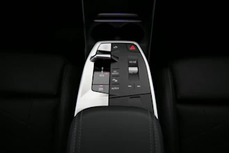 https://vehicle.imgix.net/4410473/b3a92bac-03f4-489d-84e0-1d0a5f6bd6de.jpg
