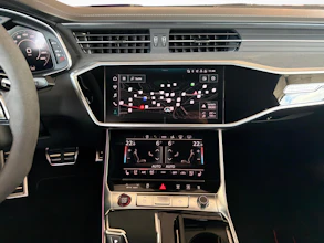https://vehicle.imgix.net/4410486/a60708ca-258e-4d2f-8d15-b8f83171898b.jpg