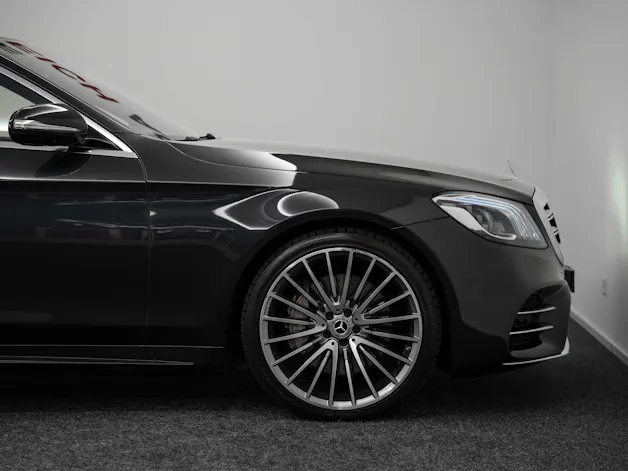 MERCEDES-BENZ S 560 V8 AMG Line 4matic lang