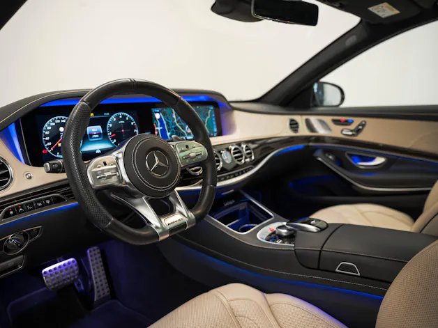 MERCEDES-BENZ S 560 V8 AMG Line 4matic lang