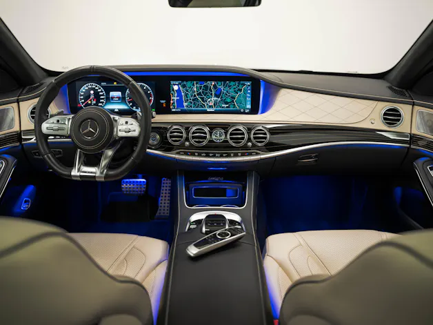 MERCEDES-BENZ S 560 V8 AMG Line 4matic lang
