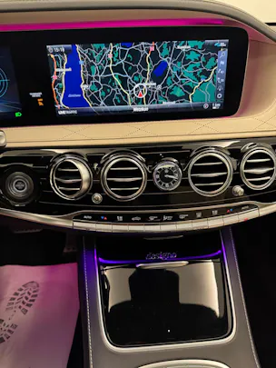 Mercedes-Benz S 560 V8 AMG Line 4matic lang