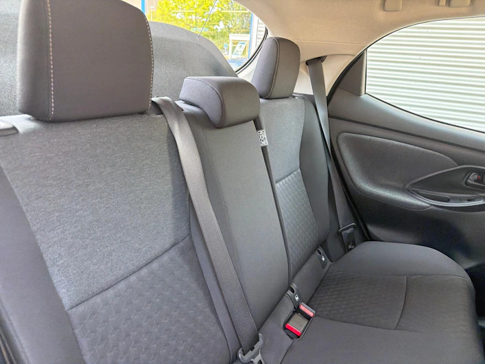 Fahrzeugbild TOYOTA YARIS