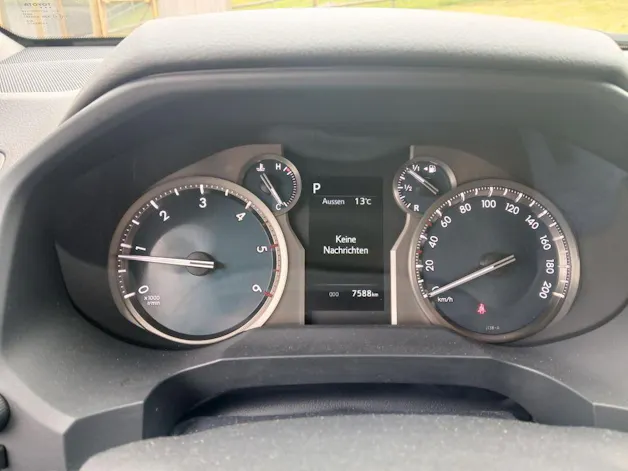 Toyota Land Cruiser 2.8 D 204 Profi